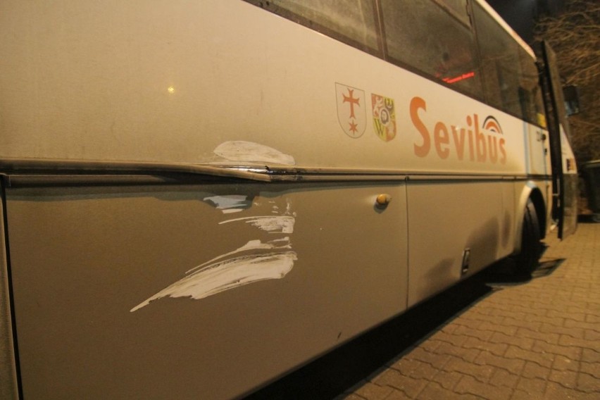Wrocław: Wypadek na Krakowskiej. Autobus zderzył się z audi (ZDJĘCIA)