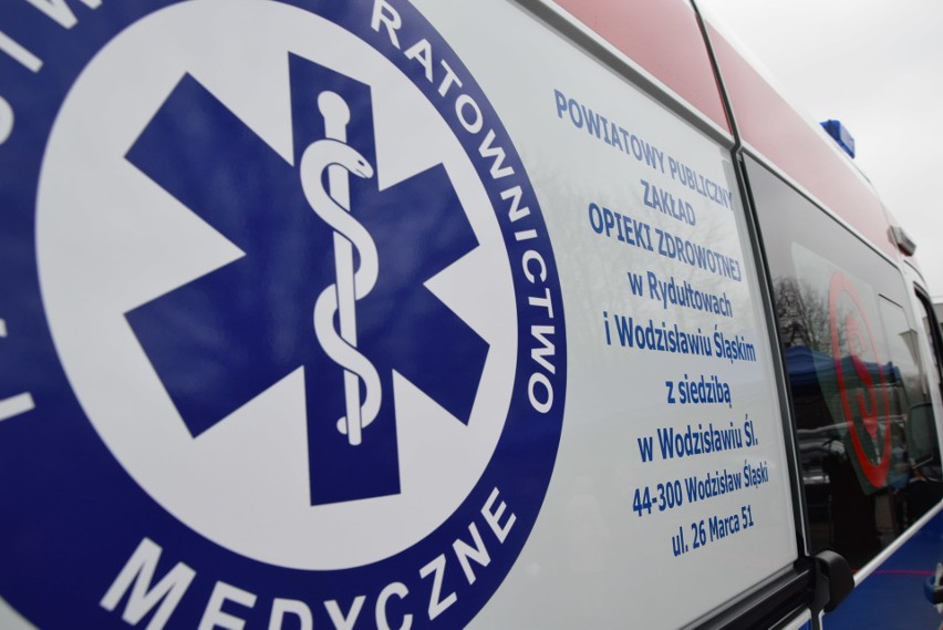 W Wodzisławiu Śląskim oddano do użytku nowy ambulans i...
