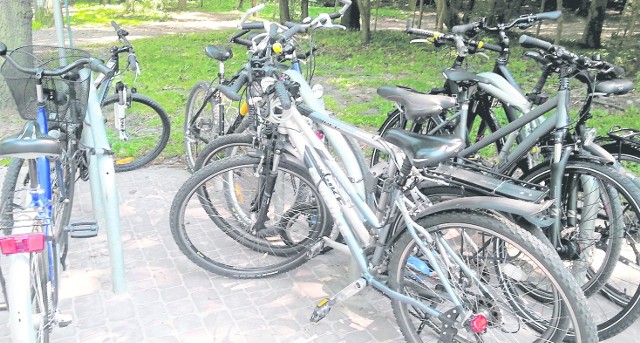 W planach są nie tylko nowe stojaki, ale i całe parkingi dla rowerów. Kiedy? Gdy znajdą się pieniądze unijne...