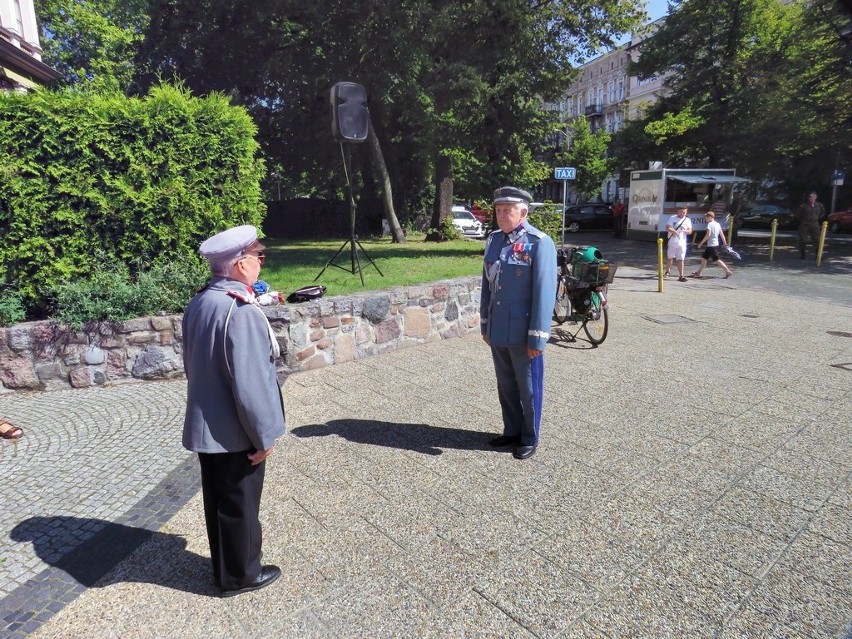 Święto Wojska Polskiego w Szczecinie. Spotkanie przy pomniku Marszałka [ZDJĘCIA]