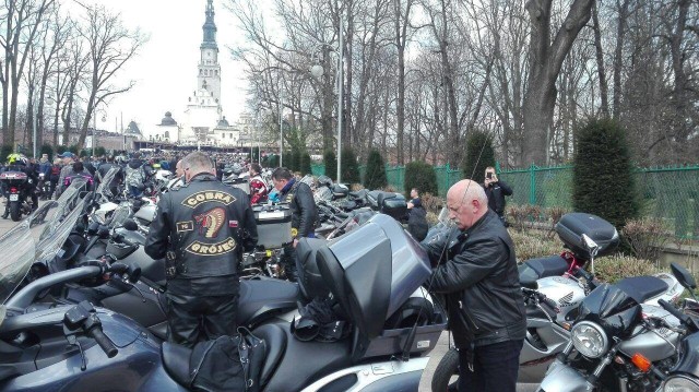 Motocykliści z klubu Cobra FG w Grójcu zapraszają na niedzielne otwarcie sezonu.