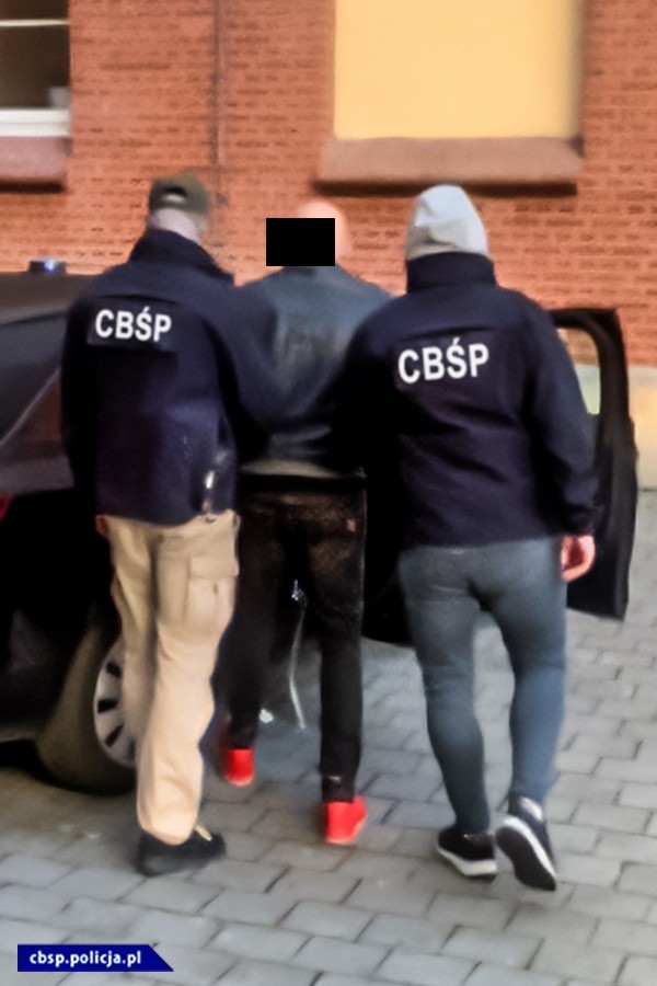 Policjanci CBŚP zatrzymali "Przeszczepa" i 6 innych osób