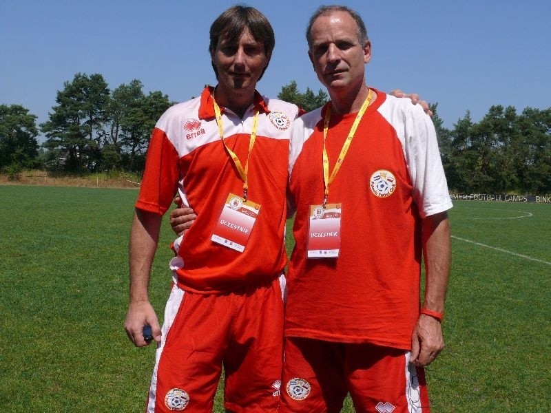 Andrzej Zapart (z prawej) z trenerem Polonii Argentyna...