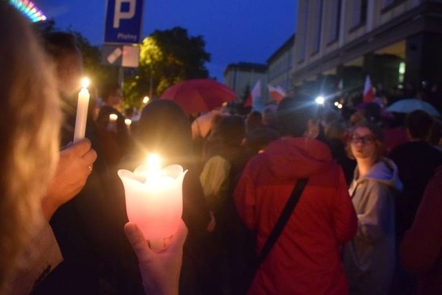 Protest KOD Podlaskie przed sądem w Białymstoku. Liczy, że PiS się opamięta. Czy jest na to szansa?