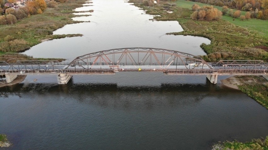 Most w Cigacicach przechodzi gruntowną modernizację....