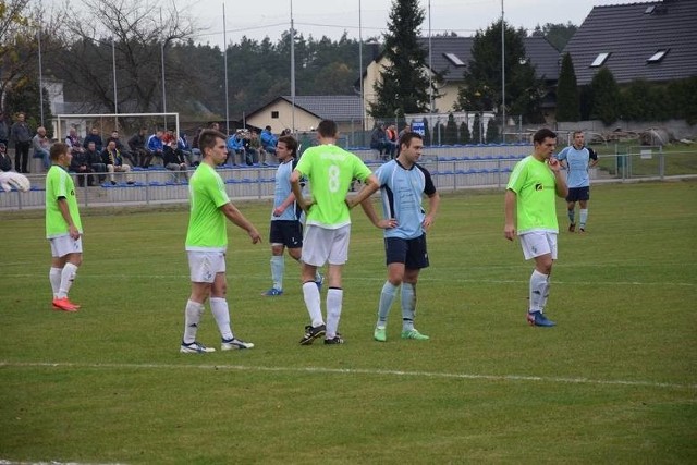 11 sierpnia rusza nie tylko 4 liga, ale i nie mniej popularna klasa okręgowa. W tym przypadku również przygotowaliśmy kadry klubów oraz ich ruchy transferowe. Na początek grupa I. 