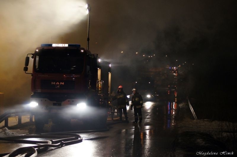 Studzianki: Pożar budynków gospodarczych (zdjęcia)