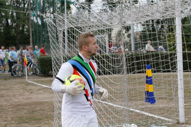Bramkarz OKS-u Jarosław Kościelny nie miał wiele pracy w starciu z zespołem z Krasiejowa.