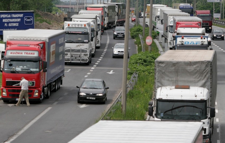 Zakaz wjazdu aut z silnikiem Diesla do centrów miast w Polsce! Od kiedy? Poznaliśmy termin