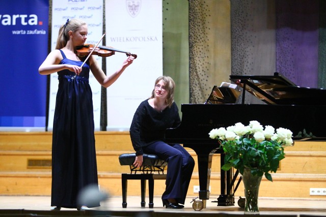 Marie-Luise Kruopis z Niemiec towarzysz polska pianistka Joanna Zathey.