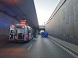 Śmierć w tunelu trasy W-Z. Wszystko nagrała kamera monitoringu. Czy to był nieszczęśliwy wypadek czy samobójstwo?