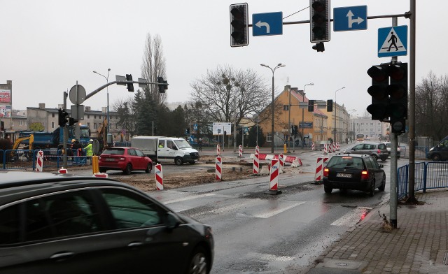 Jeszcze większych utrudnień w ruchu na skrzyżowaniu ul. Bydgoskiej i Chełmińskiej trzeba się spodziewać od poniedziałku, 7 lutego