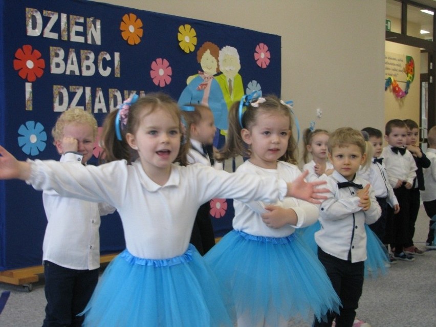 Dzieciaki z Przedszkola Samorządowego w Pacanowie wystąpiły...