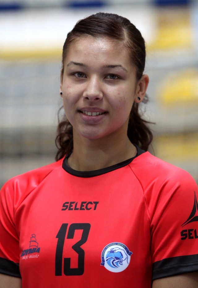 Sabina Kobzar, obecnie najlepsza zawodniczka KPR-u Jelenia Góra, przez 2 lata grała dla klubu z Gdyni