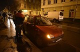 Wypadek na ul. Pogonowskiego. Nietrzeźwy pieszy zatoczył się i wpadł pod auto