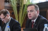 Radny PiS Michał Stróżyk składa mandat. Teraz będzie pracował w Zarządzie Fundacji Energa