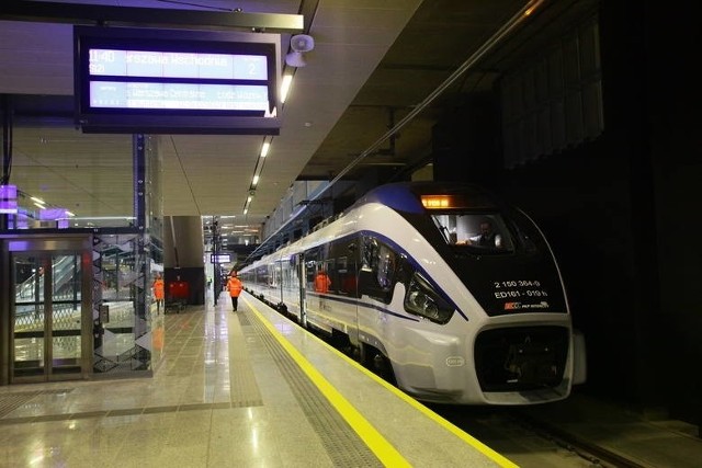 Z Łodzi Fabrycznej będzie można bezpośrednio pojechać do lotniska im. Chopina pociągami Pesa Dart spółki PKP Intercity.