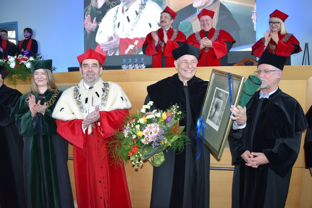 Prof. Lech Borowiec doktorem honoris causa UO