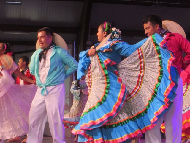 Archiwalne zdjęcia z ubiegłorocznego Festiwalu Folkloru "Oblicza Tradycji" w Zielonej Górze