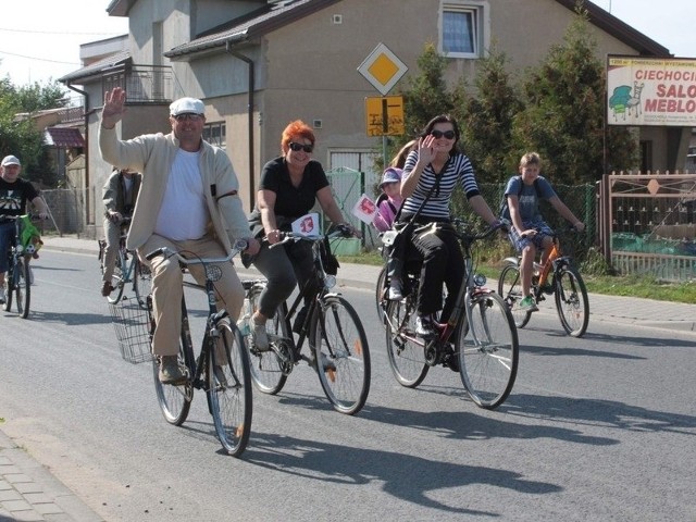 Dobre humory i uśmiech na twarzy w takim nastroju rowerzyści dojeżdżali na metę.