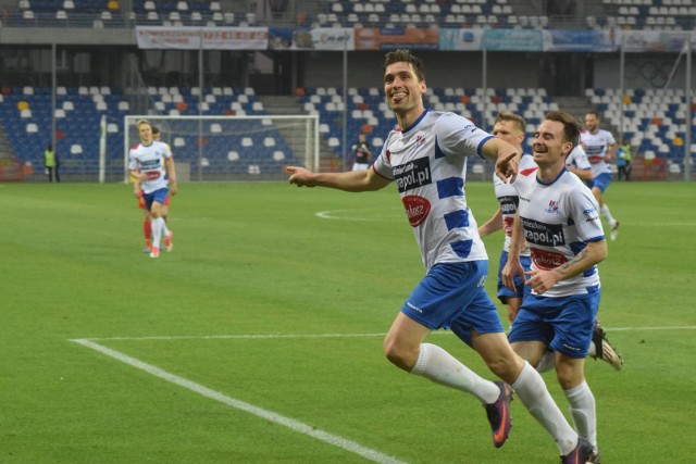 Szymon Lewicki zdobył bramkę w czwartym kolejnym meczu i Podbeskidzie pewnie pokonało Znicz 2-0