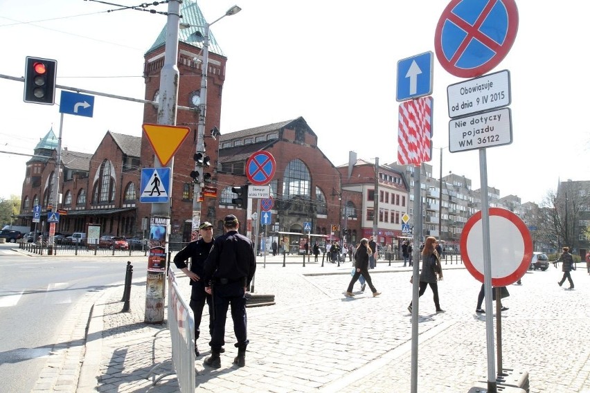 Wrocław: Zakaz zatrzymywania. Nie dotyczy Andrzeja Dudy