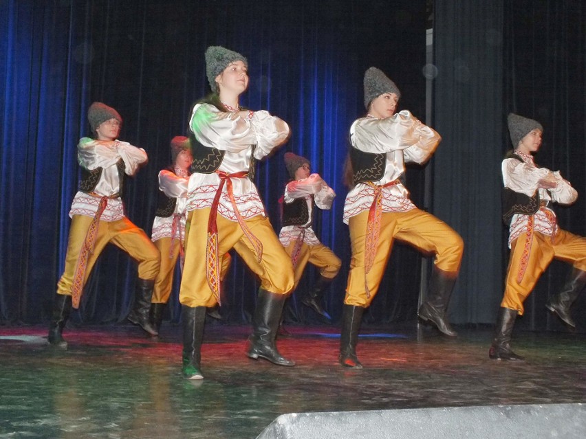 Tańce rosyjskie w wykonaniu Plejady