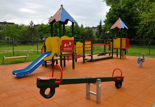 Nowe place zabaw powstaną przy szkołach podstawowych w Wyszkowie i Rybienku Leśnym