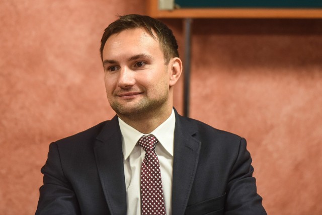 - Nie mam nic do ukrycia. Poleciłem, by podległe mi jednostki udzieliły CBA obszernych informacji – mówi wiceprezydent Tomasz Lewandowski.