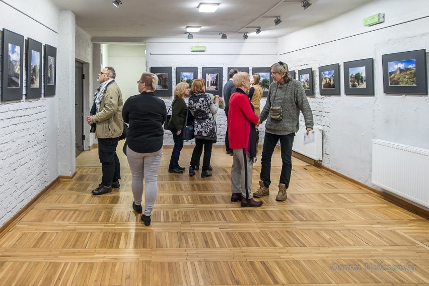 W Domu Kultury Idalin w Radomiu otwarto wystawę fotografii...