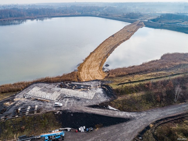Budowa drogi ekspresowej S1 Dankowice - Oświęcim idzie pełną parą. Z tygodnia na tydzień postęp prac jest coraz większy.