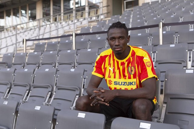 Senegalczyk Emile Thiakane nie jest już zawodnikiem Korony Kielce.