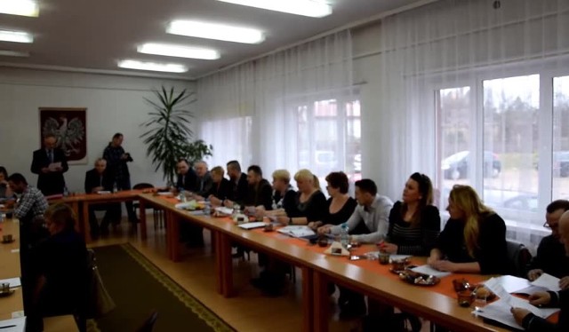 Zgodnie z przewidywaniami Rada Gminy w Trzebielinie przegłosowała w uchwałę w sprawie nowej sieci szkół.