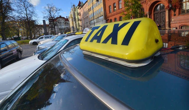 Po Bydgoszczy jeździ kilkaset taksówek. Która korporacja jest najlepsza i najtańsza?