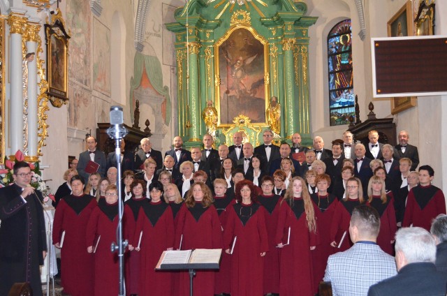 Koncert dwóch chórów w kościele pw. św. Michała Archanioła w Kańczudze.