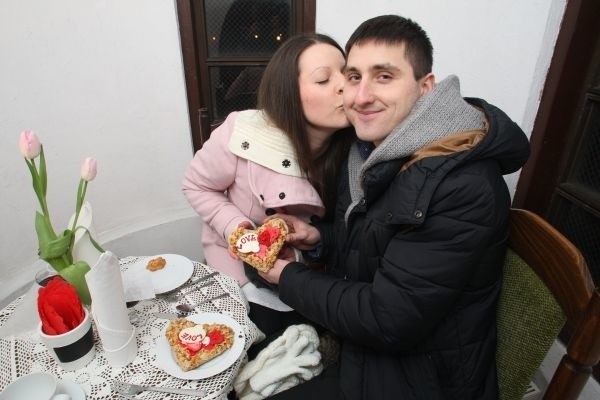 Baszta Plotkarka otworzyła swoje podwoje dla zakochanych: Marleny i Piotra