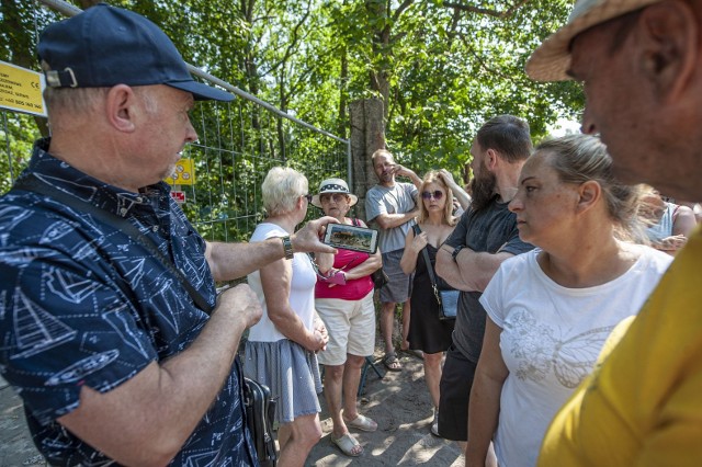 - Nasza główna atrakcja odgrodzona jest płotem, o czym dowiedzieliśmy się 20 czerwca, zdecydowanie za późno - przyznają mieszkańcy.