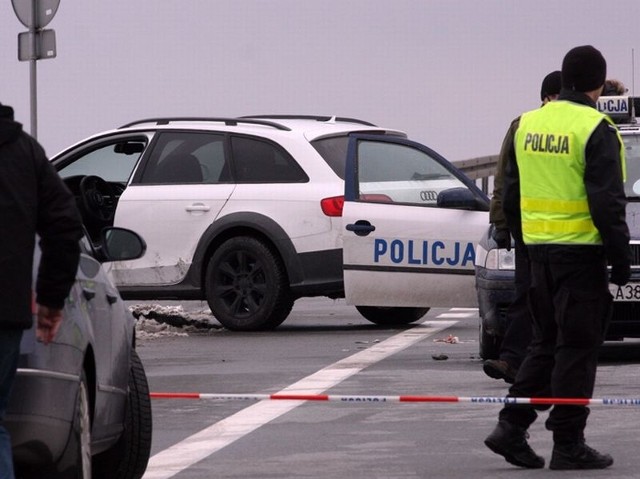 Podczas pościgu za złodziejem samochodów śmiertelnie postrzelony został policjant