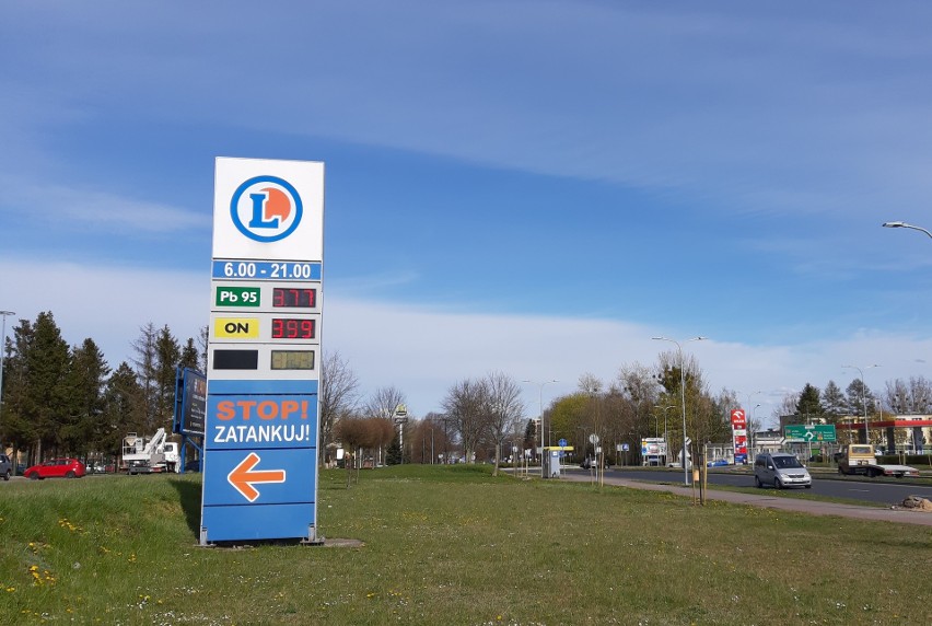 Paliwa nadal tanieją. Jakie ceny na stacjach w Słupsku? 