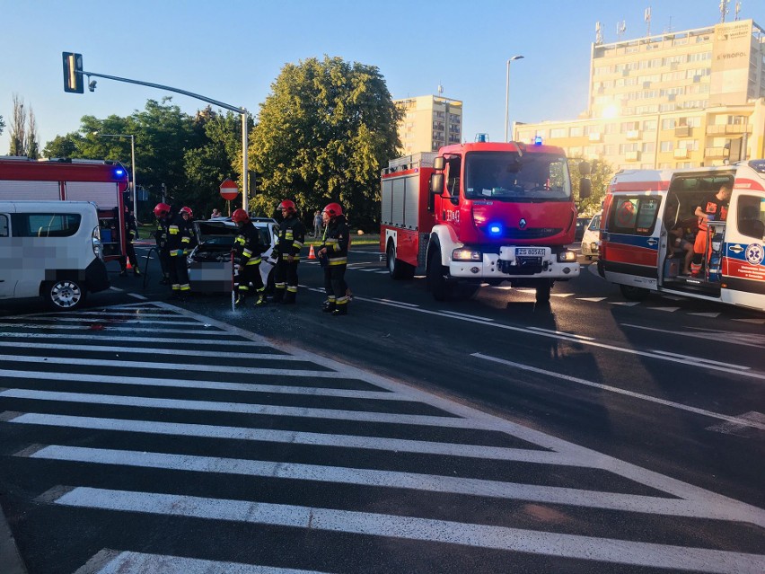 Do zdarzenia doszło na rondzie przy skrzyżowaniu ulic...