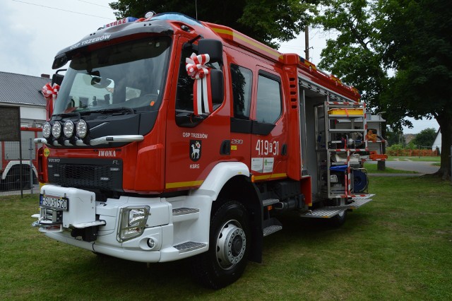 OSP Trzebów zyskała nowy wóz strażacki.