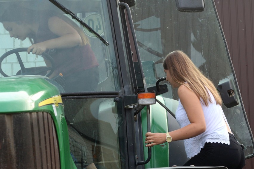 Nastolatki z lubelskiego prowadzą agrokanał na Youtube. „Nie jesteśmy wieśniarami" - zaznaczają