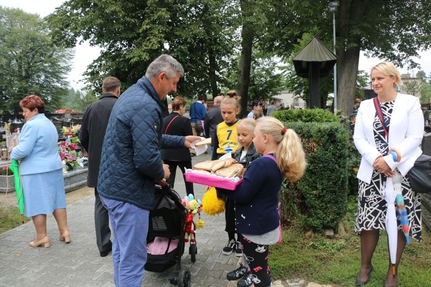 Dożynki w Koszęcinie. Rolnicy świętowali po tegorocznych...