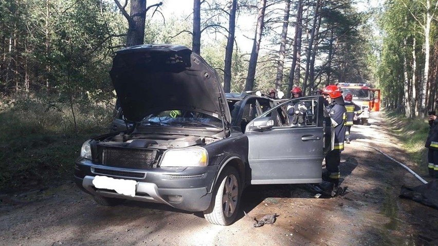 Na odcinku drogi Koczała - Grabowo palił się samochód