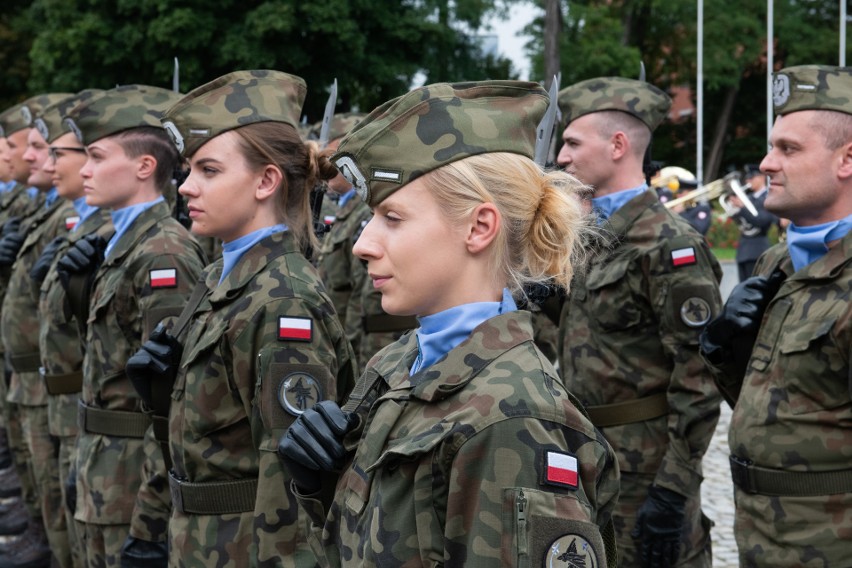 Wielkopolanie uczcili rocznicę przed pomnikiem Armii...