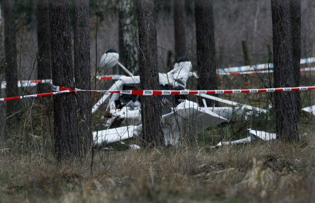 Policyjny samolot Aeroprakt 22LS. Ta maszyna robiła się w sobotę między Lubinem a Rudną