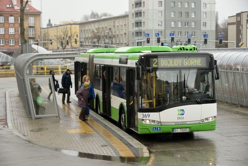 - Widziałam taką sytuację. Młoda kobieta próbowała przesiąść...