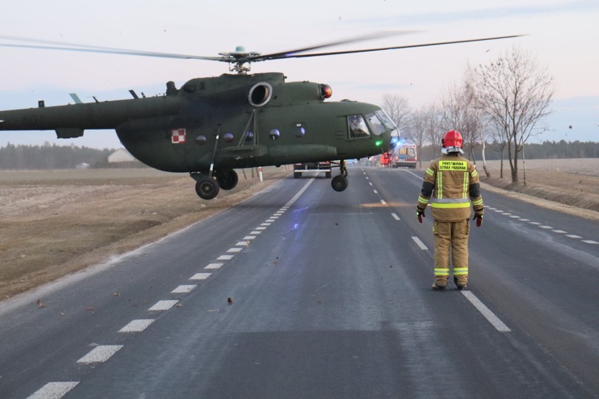 Tomaszów Lubelski. Chore dzieci z Ukrainy przetransportowano helikopterem. Zobacz zdjęcia i wideo 