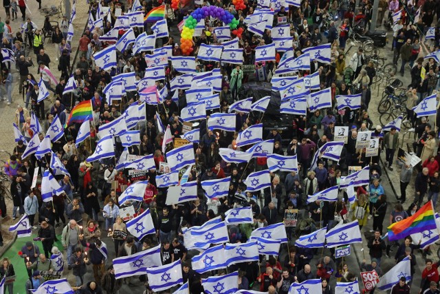 Plany reformy sądownictwa wywołały falę protestów w Izraelu