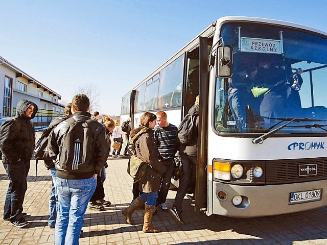 Już od 1 kwietnia szkolne autobusy wpisane zostaną do rozkładu jazdy PKS-u.